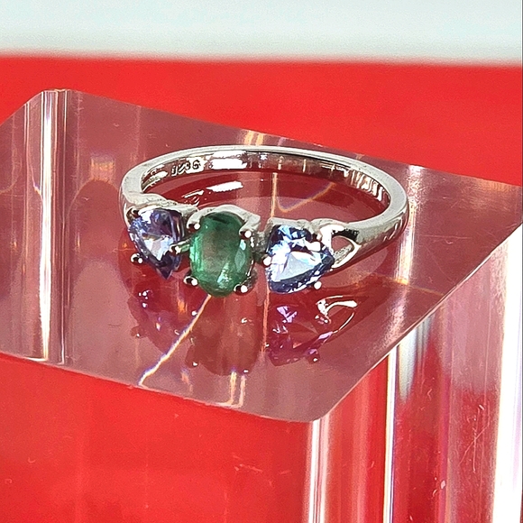 925 Sterling Silver Ring Sz 6.5 with Natural Emerald & Tanzanite. - Picture 7 of 10